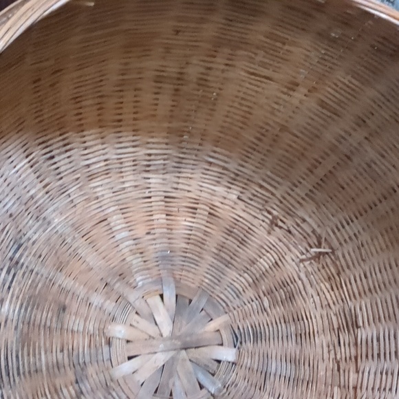 Large vintage woven Asian sewing basket - Picture 6 of 12